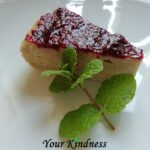 Unusual cheesecake with raspberries